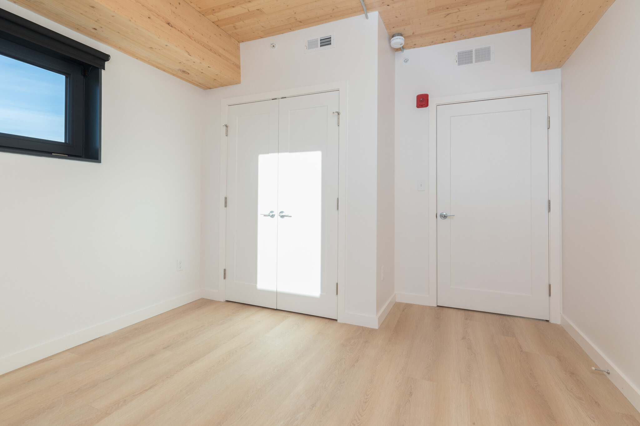3 bed, 2 bath apartment for rent at 11 East Lenox St Unit 602L, Roxbury — photo 12 of 14