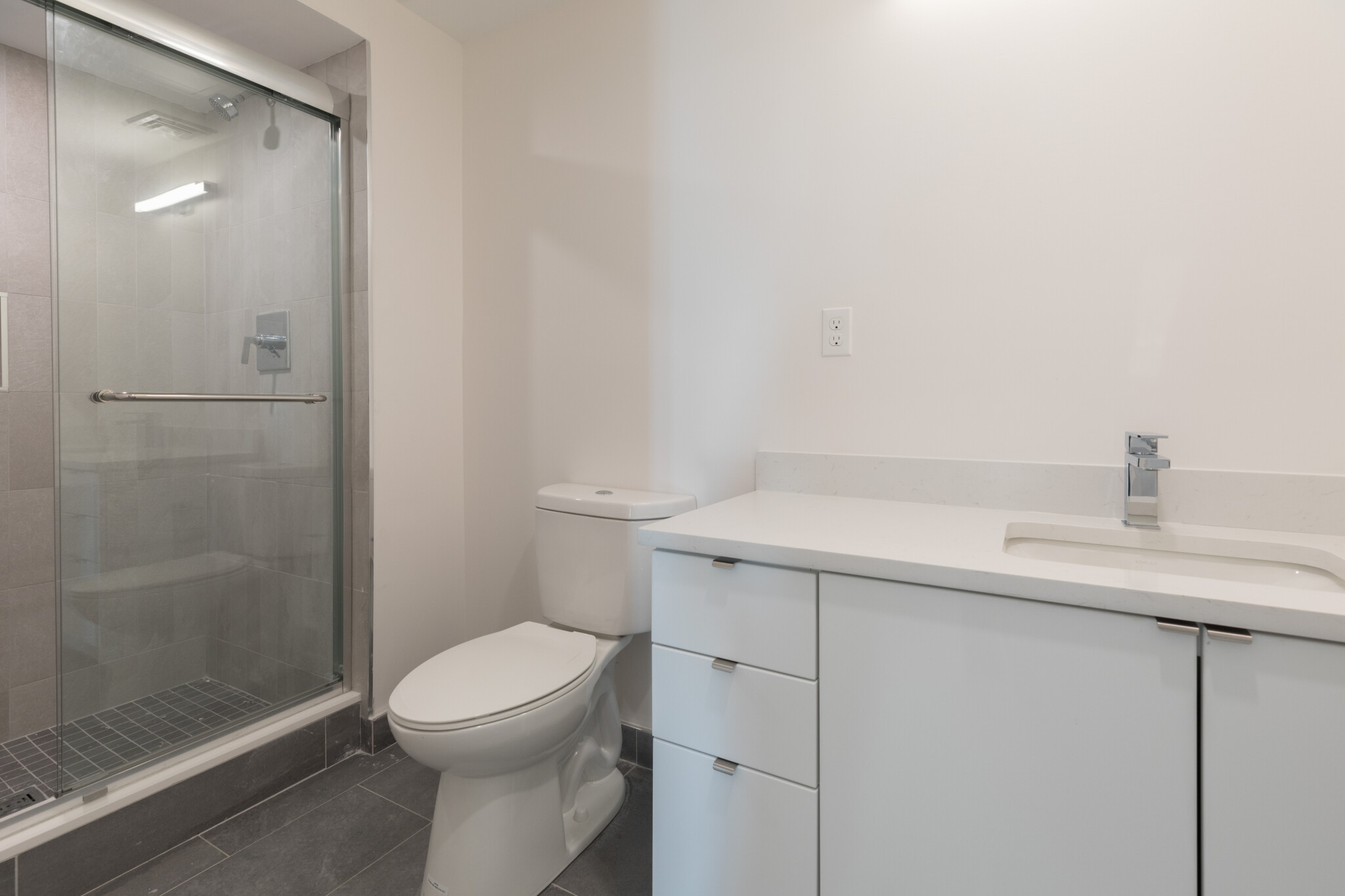 3 bed, 2 bath apartment for rent at 11 East Lenox St Unit 602L, Roxbury — photo 6 of 14