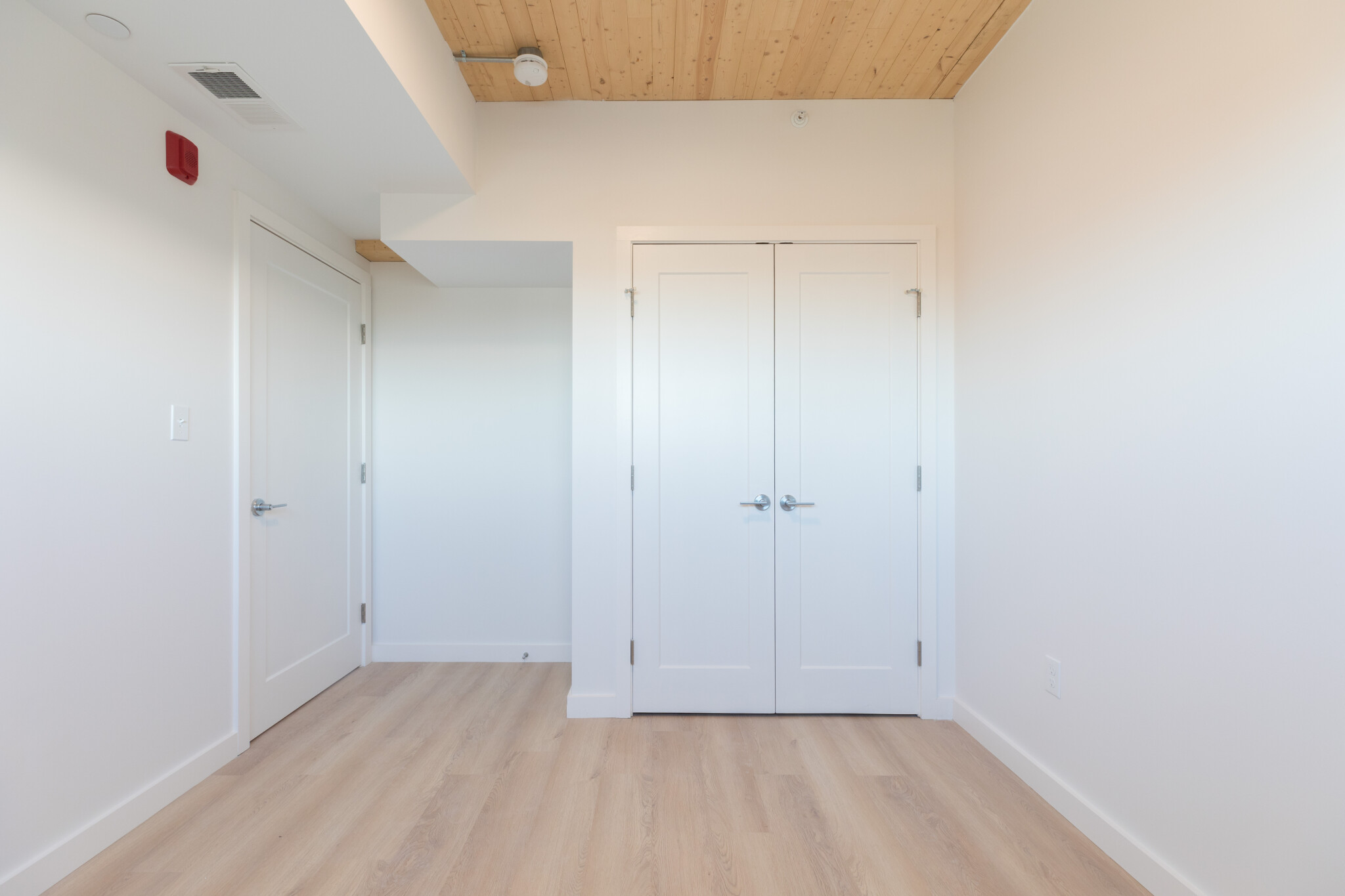 3 bed, 2 bath apartment for rent at 11 East Lenox St Unit 700, Roxbury — photo 8 of 17