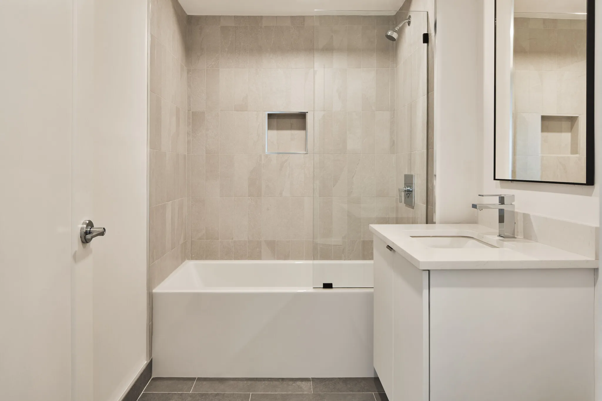 3 bed, 2 bath apartment for rent at 11 East Lenox St Unit 701, Roxbury — photo 5 of 19