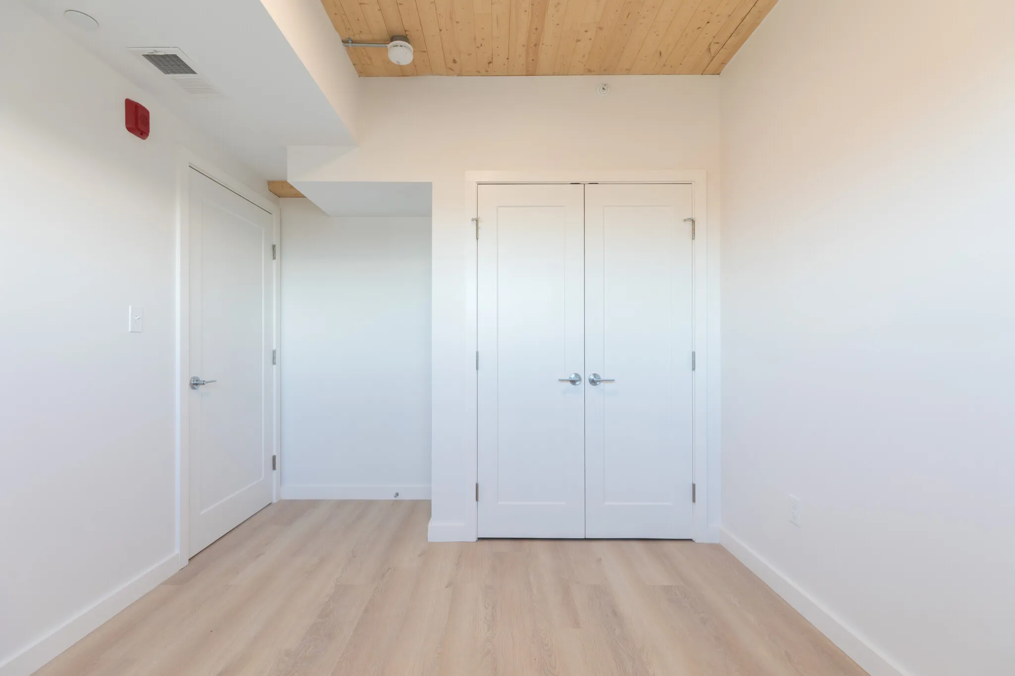 3 bed, 2 bath apartment for rent at 11 East Lenox St Unit 701, Roxbury — photo 15 of 19