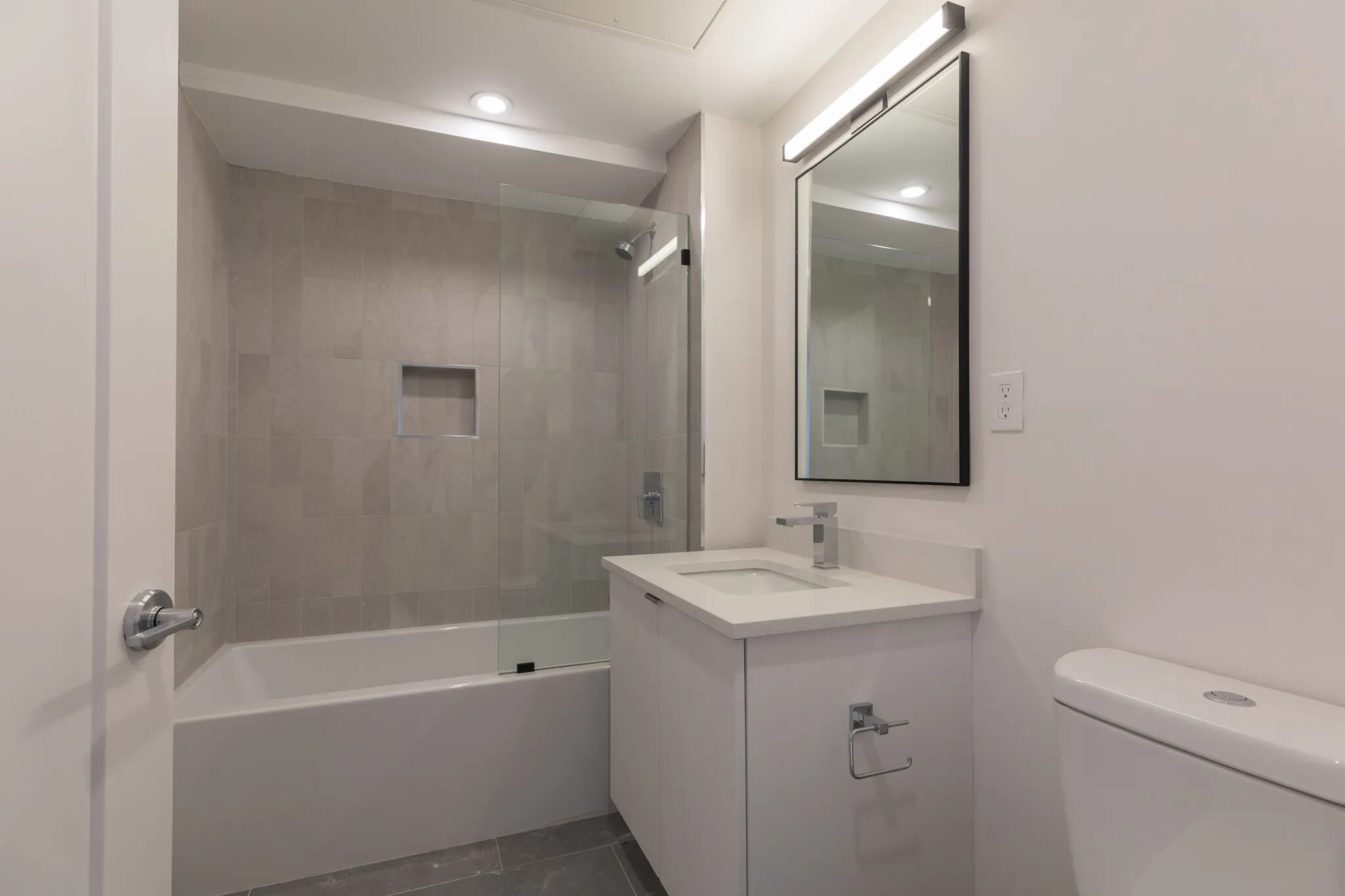 3 bed, 2 bath apartment for rent at 11 East Lenox St Unit 701, Roxbury — photo 16 of 19