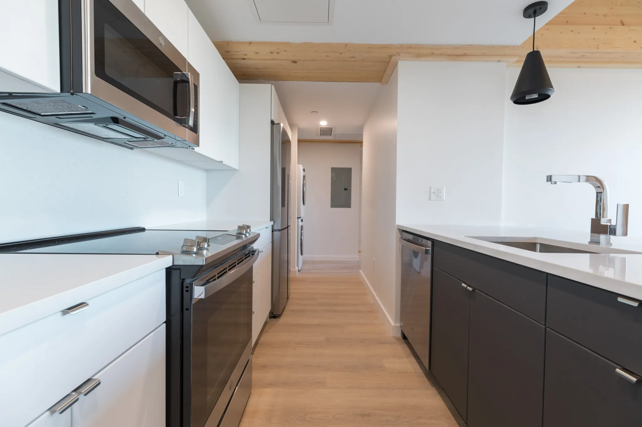 3 bed, 2 bath apartment for rent at 11 East Lenox St Unit 705, Roxbury — photo 3 of 28