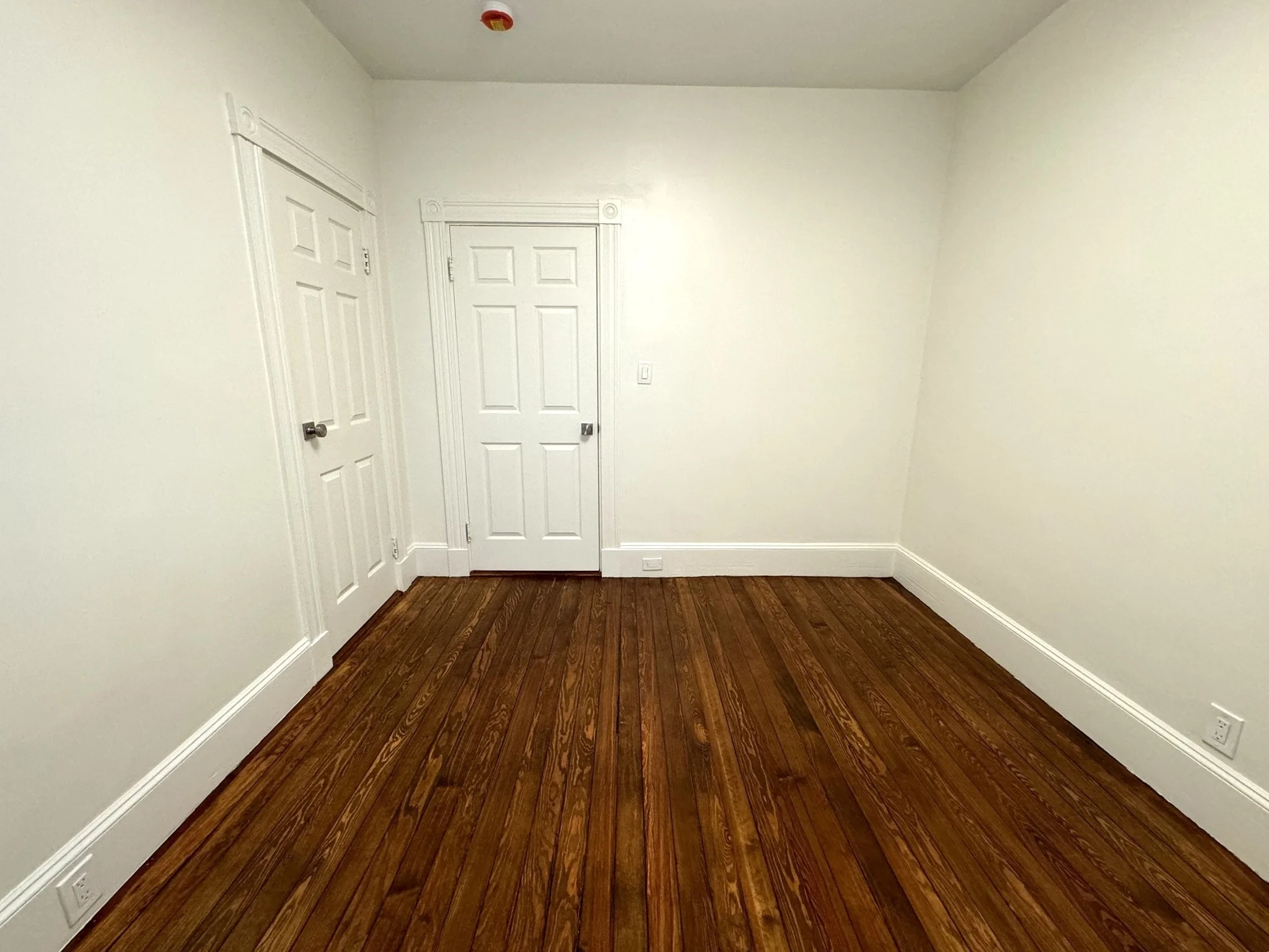 3 bed, 2 bath apartment for rent at 11 East Milton Rd Unit 1, Brookline — photo 14 of 25