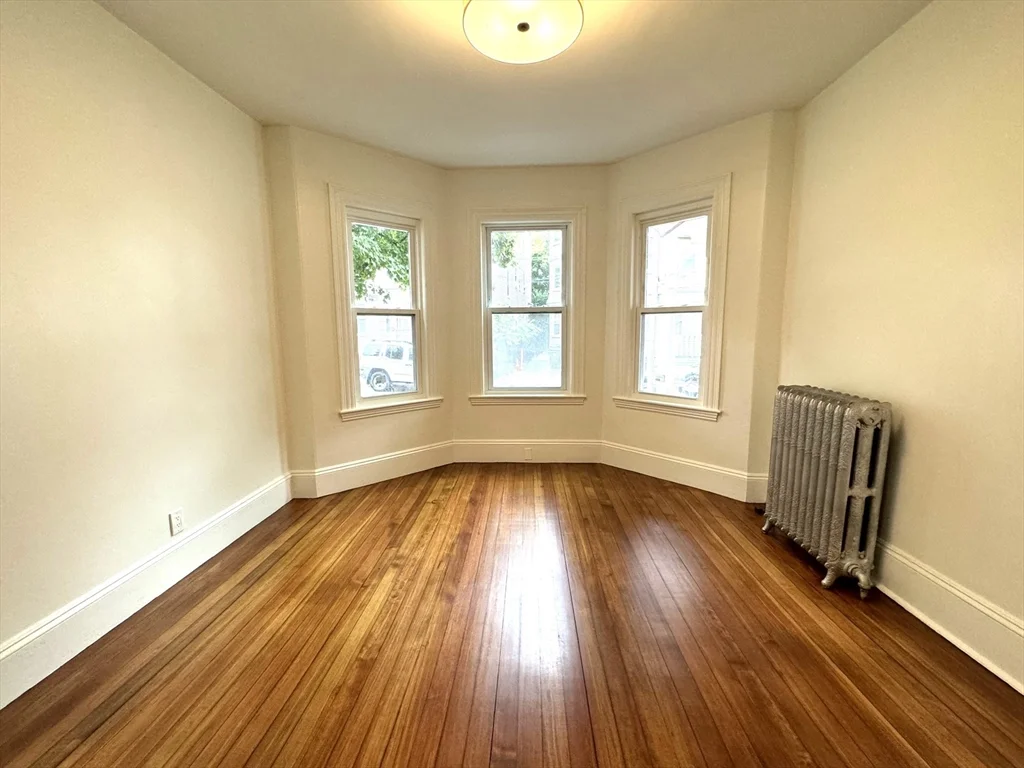 3 bed, 2 bath apartment for rent at 11 East Milton Rd Unit 1, High Street Hill — photo 9 of 25