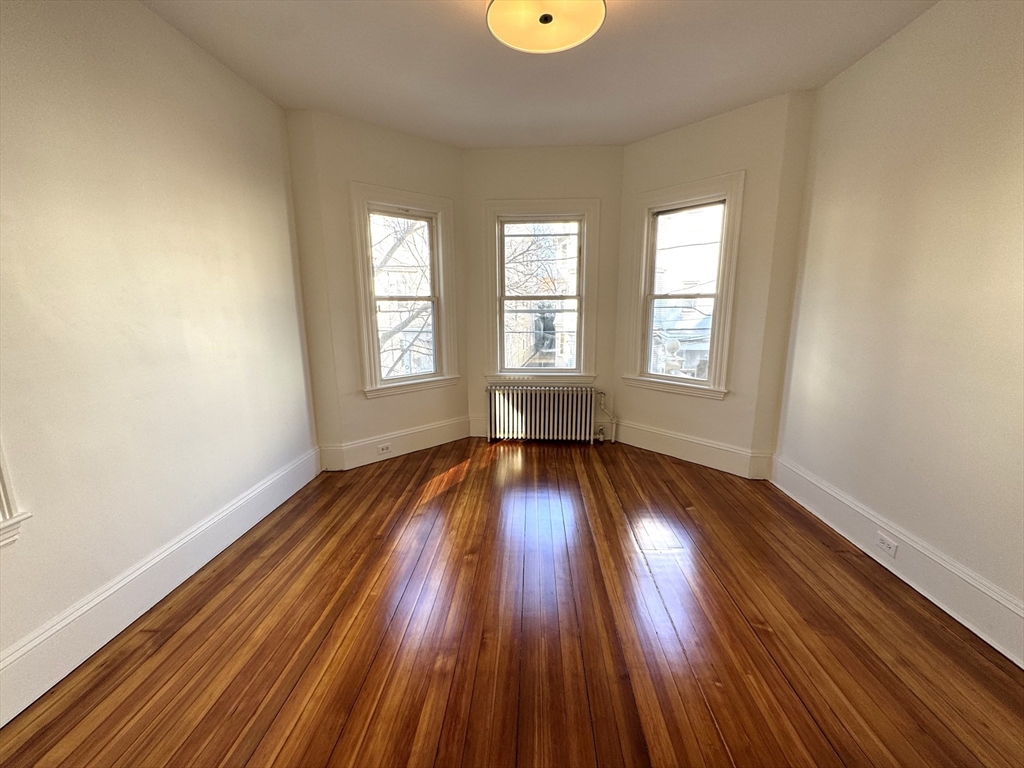 4 bed, 2 bath apartment for rent at 11 East Milton Rd Unit 2, Brookline — photo 12 of 23