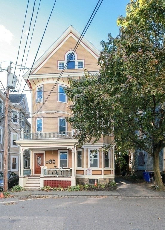 4 bed, 2 bath apartment for rent at 11 East Milton Rd Unit 2, Brookline — photo 23 of 23