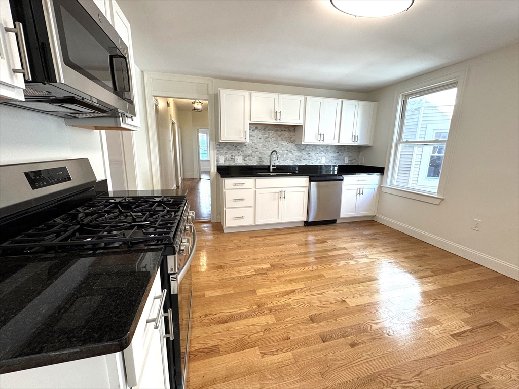 4 bed, 2 bath apartment for rent at 11 East Milton Rd Unit 2, Brookline — photo 3 of 23