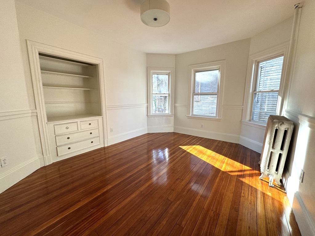 4 bed, 2 bath apartment for rent at 11 East Milton Rd Unit 2, Brookline — photo 10 of 23