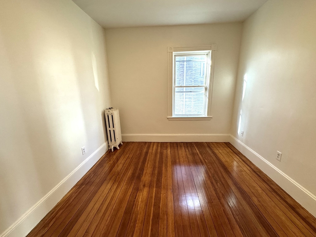 4 bed, 2 bath apartment for rent at 11 East Milton Rd Unit 2, Brookline — photo 20 of 23