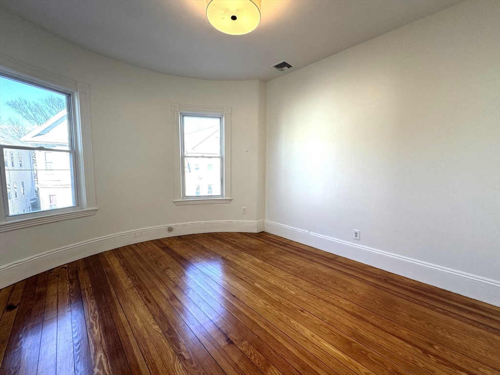 4 bed, 2 bath apartment for rent at 11 East Milton Rd Unit 3, Brookline — photo 16 of 25