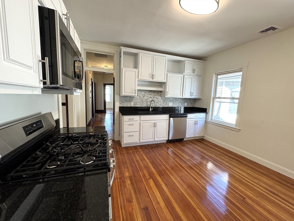 4 bed, 2 bath apartment for rent at 11 East Milton Rd Unit 3, Brookline — photo 2 of 25