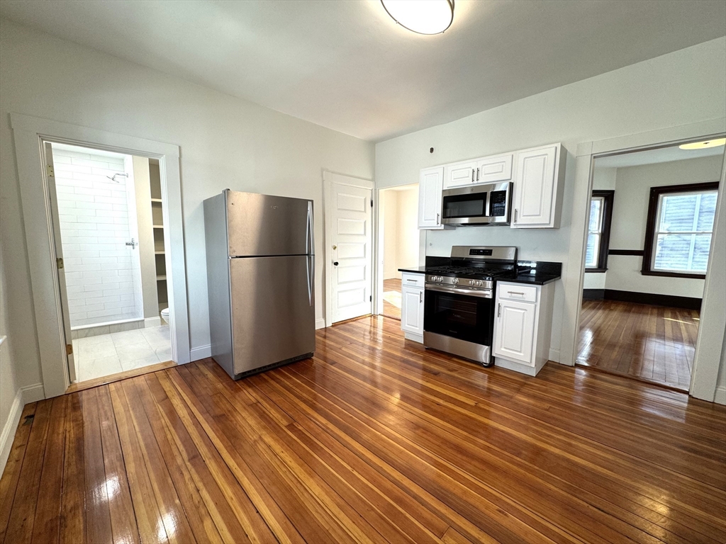 4 bed, 2 bath apartment for rent at 11 East Milton Rd Unit 3, Brookline — photo 3 of 25