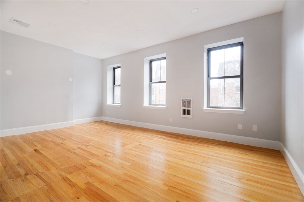 3 bed, 2 bath apartment for rent at 11 East Springfield Unit C, South End — photo 10 of 19