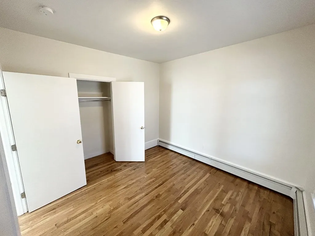 4 bed, 1 bath apartment for rent at 11 Elder St Unit 2, Boston — photo 6 of 8