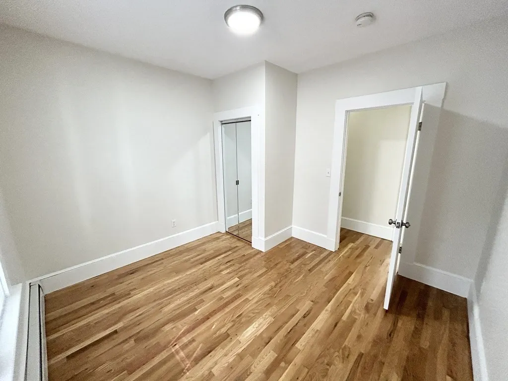 4 bed, 1 bath apartment for rent at 11 Elder St Unit 2, Boston — photo 4 of 8