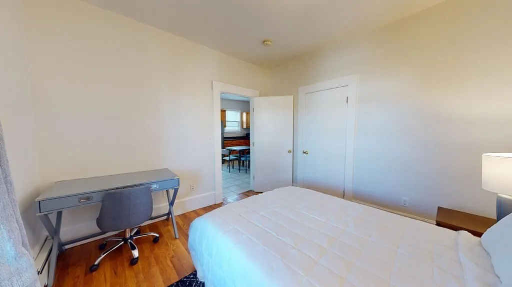 4 bed, 1 bath apartment for rent at 11 Elder St Unit 3, Boston — photo 13 of 26