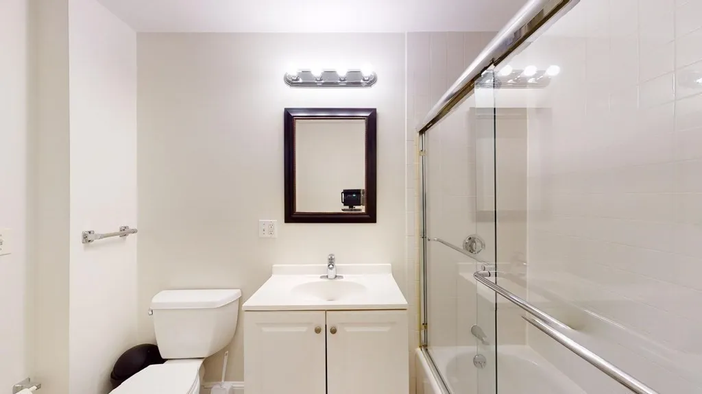 4 bed, 1 bath apartment for rent at 11 Elder St Unit 3, Boston — photo 24 of 26