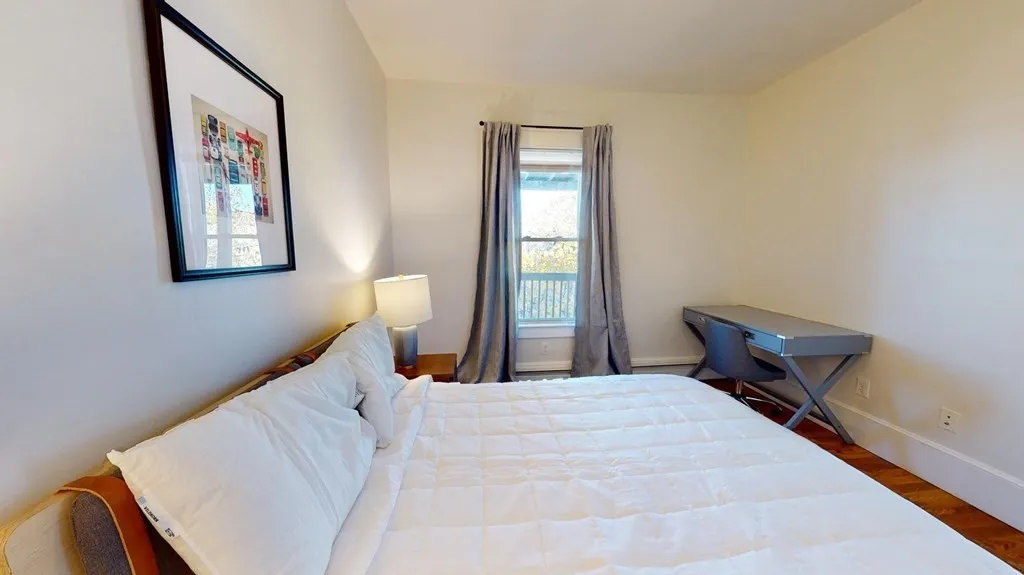 4 bed, 1 bath apartment for rent at 11 Elder St Unit 3, Boston — photo 8 of 26