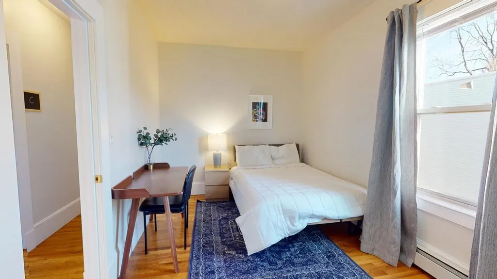 4 bed, 1 bath apartment for rent at 11 Elder St Unit 3, Boston — photo 12 of 26