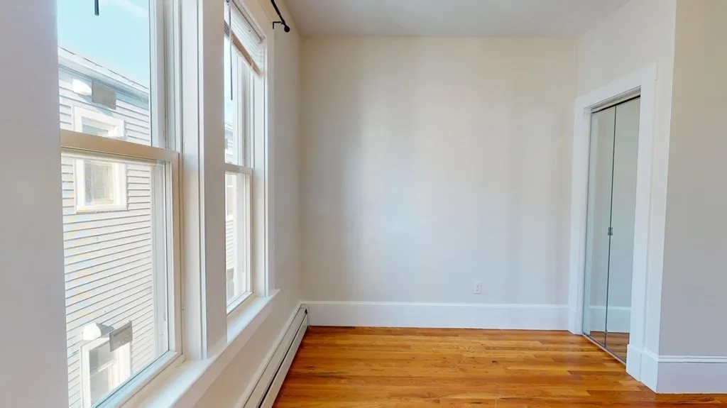 4 bed, 1 bath apartment for rent at 11 Elder St Unit 3, Boston — photo 23 of 26