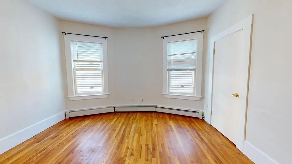 4 bed, 1 bath apartment for rent at 11 Elder St Unit 3, Boston — photo 14 of 26