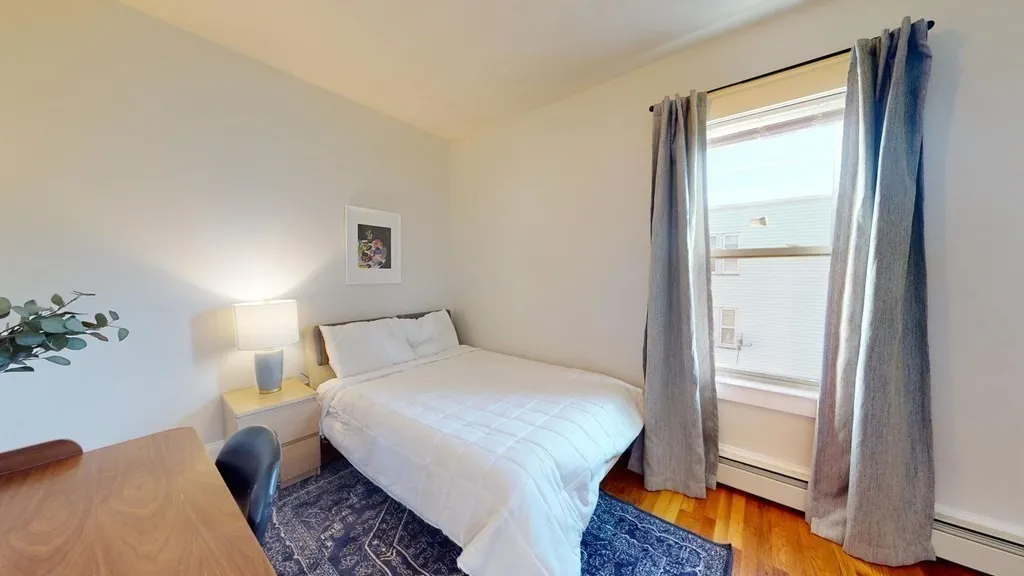 4 bed, 1 bath apartment for rent at 11 Elder St Unit 3, Boston — photo 6 of 26