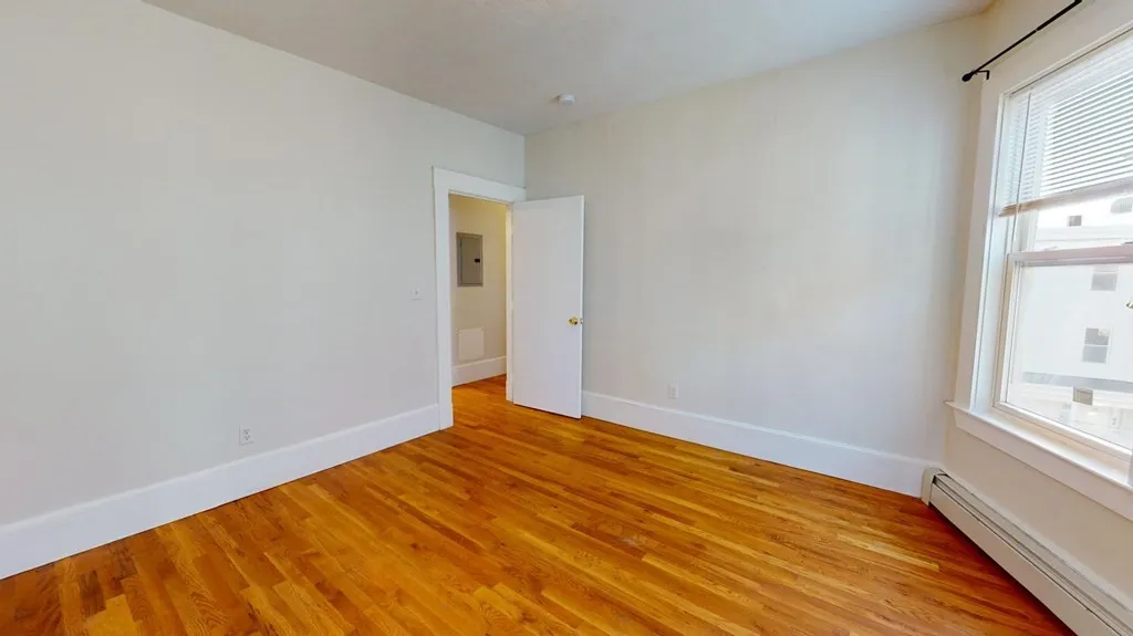 4 bed, 1 bath apartment for rent at 11 Elder St Unit 3, Boston — photo 19 of 26