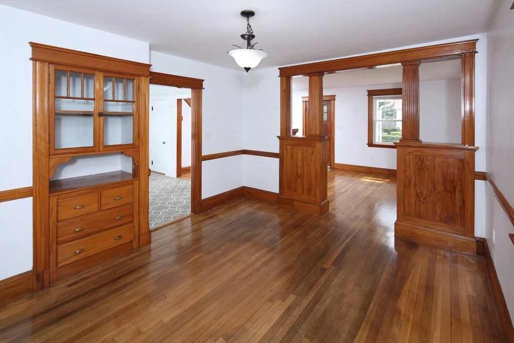 3 bed, 1 bath apartment for rent at 11 Elinor Rd, Weymouth — photo 4 of 12