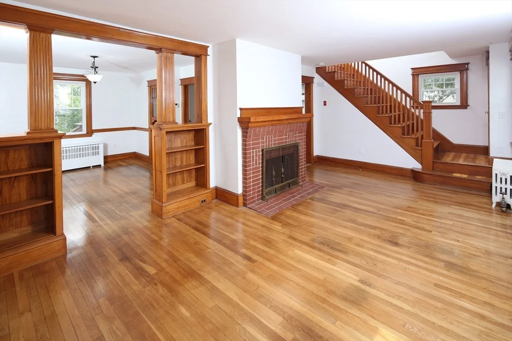 3 bed, 1 bath apartment for rent at 11 Elinor Rd, Weymouth — photo 3 of 12