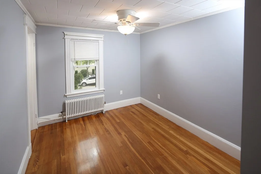 3 bed, 1 bath apartment for rent at 11 Elinor Rd, Weymouth — photo 6 of 12
