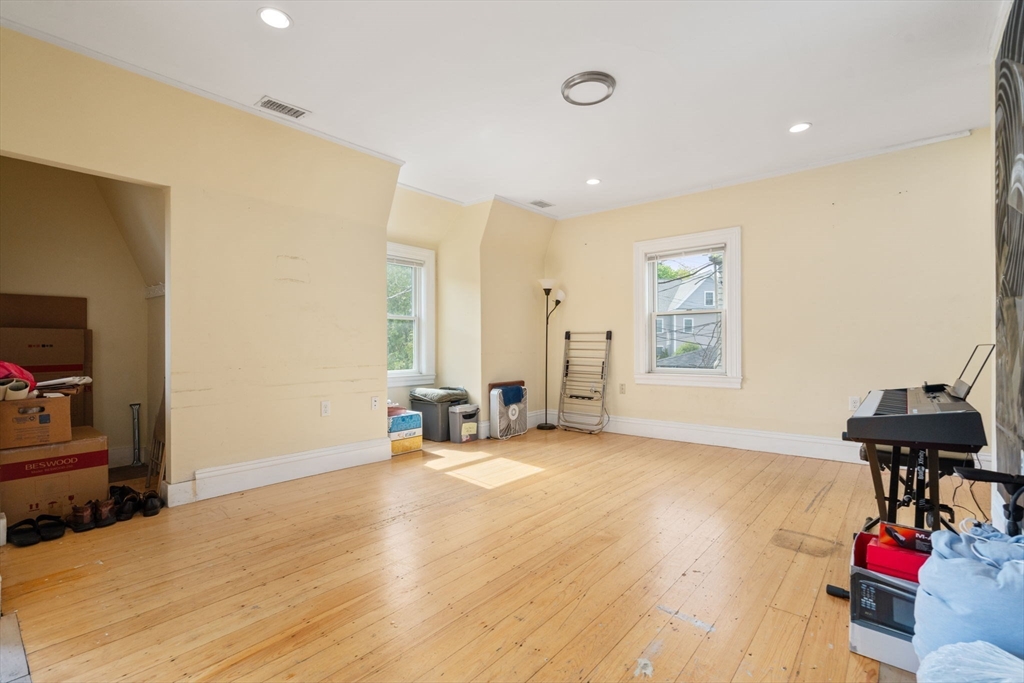 4 bed, 3 bath apartment for rent at 11 Elko St Unit 2, Brighton — photo 7 of 15