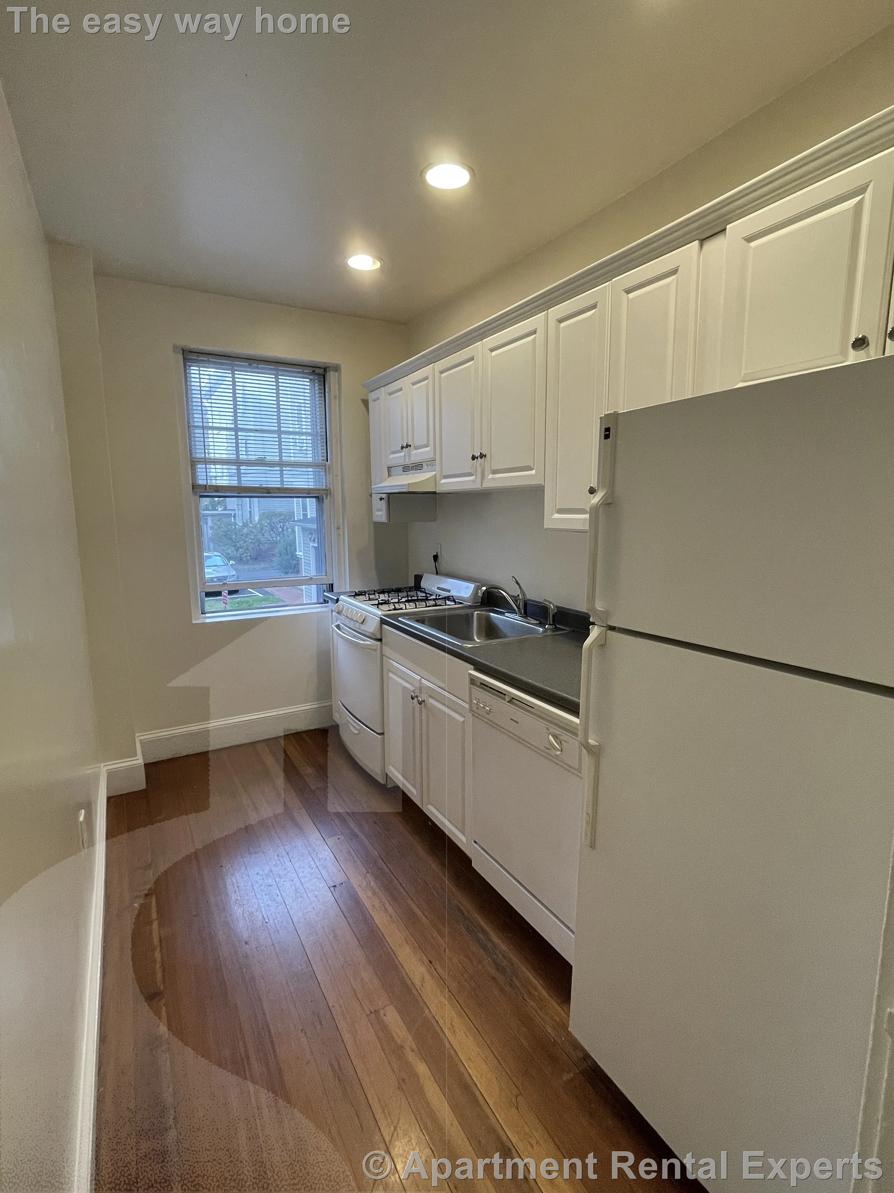 2 bed, 1 bath apartment for rent at 11 Ellery St Unit 3, Mid Cambridge — photo 3 of 25