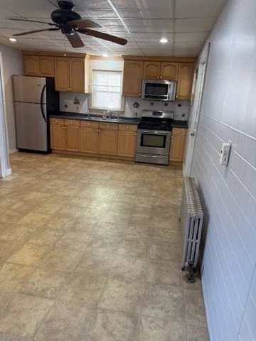 2 bed, 1 bath apartment for rent at 11 Elm St Unit 2, Ayer — photo 8 of 24