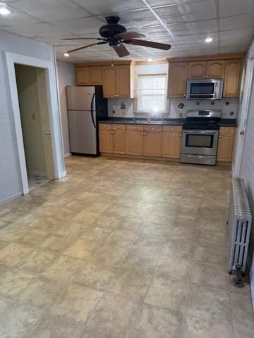 2 bed, 1 bath apartment for rent at 11 Elm St Unit 2, Ayer — photo 6 of 24