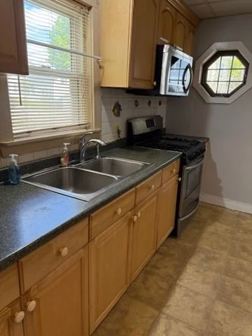 2 bed, 1 bath apartment for rent at 11 Elm St Unit 2, Ayer — photo 7 of 24