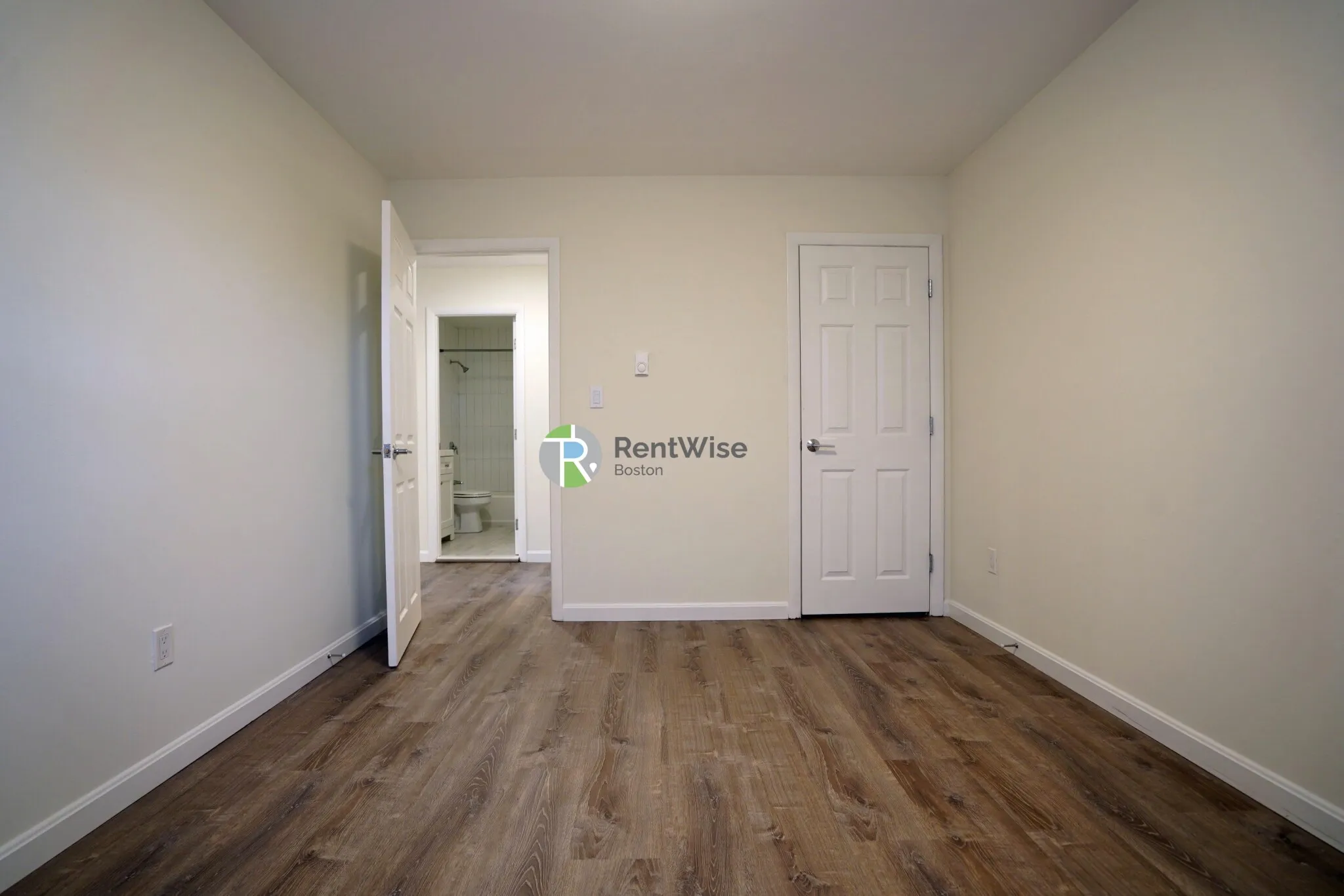 2 bed, 1 bath apartment for rent at 11 Embassy Rd Unit 7, Brighton — photo 8 of 16