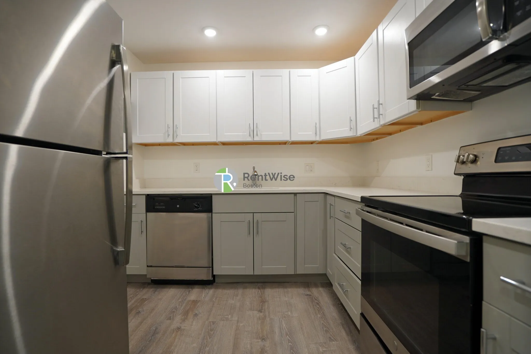 2 bed, 1 bath apartment for rent at 11 Embassy Rd Unit 7, Brighton — photo 5 of 16