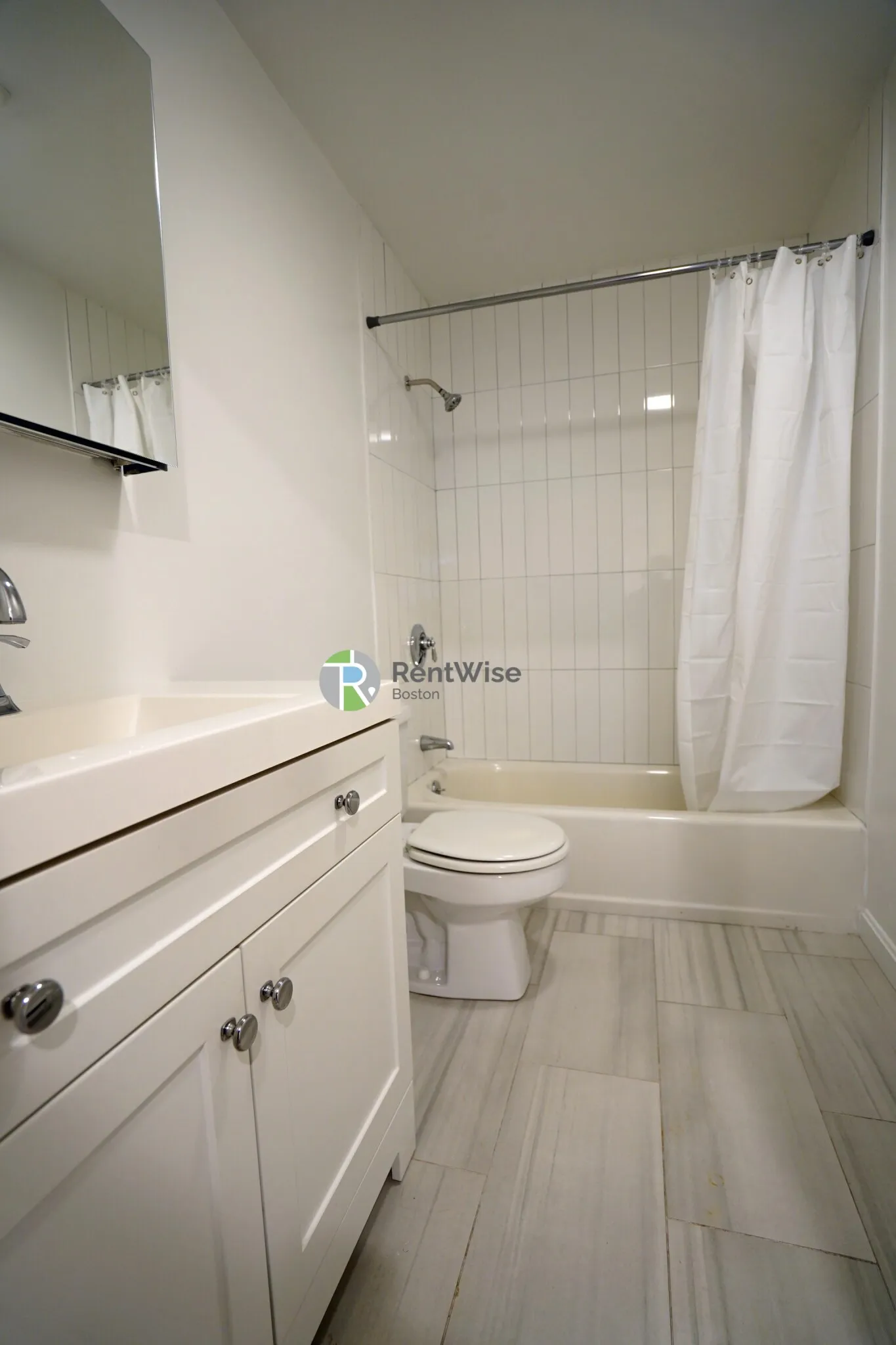 2 bed, 1 bath apartment for rent at 11 Embassy Rd Unit 7, Brighton — photo 10 of 16