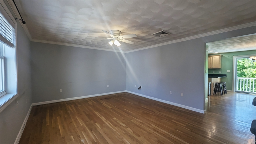2 bed, 1 bath apartment for rent at 11 Endicott Unit B, Peabody — photo 5 of 21