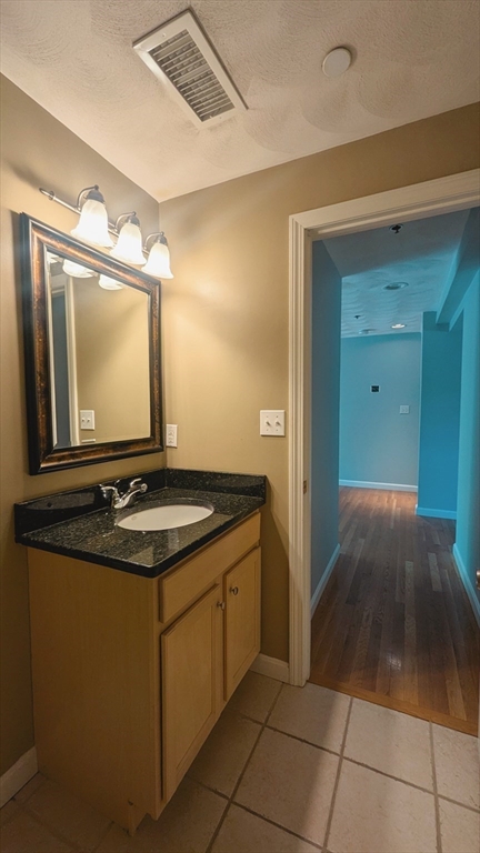 2 bed, 1 bath apartment for rent at 11 Endicott Unit B, Peabody — photo 14 of 21