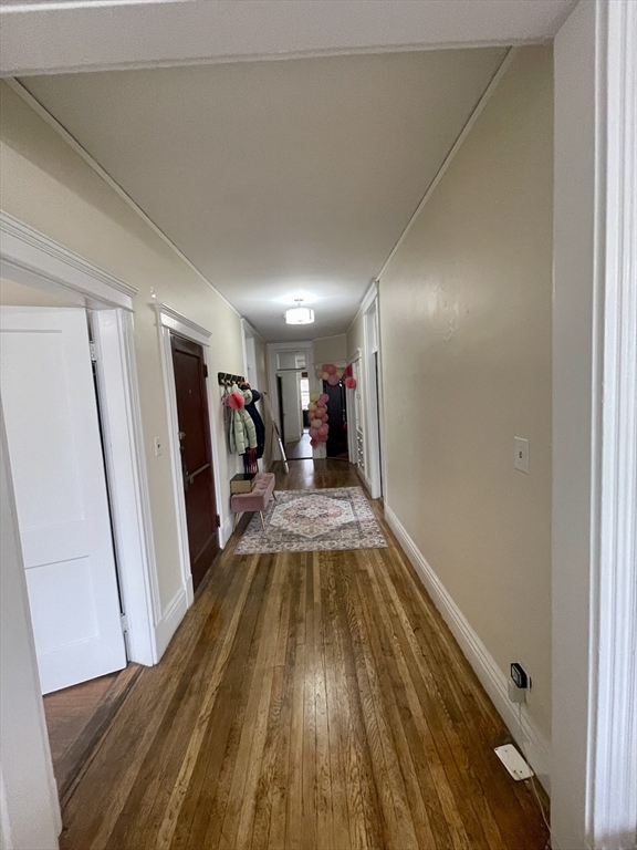 5 bed, 1 bath apartment for rent at 11 Euston St Unit 3, Brookline — photo 5 of 22