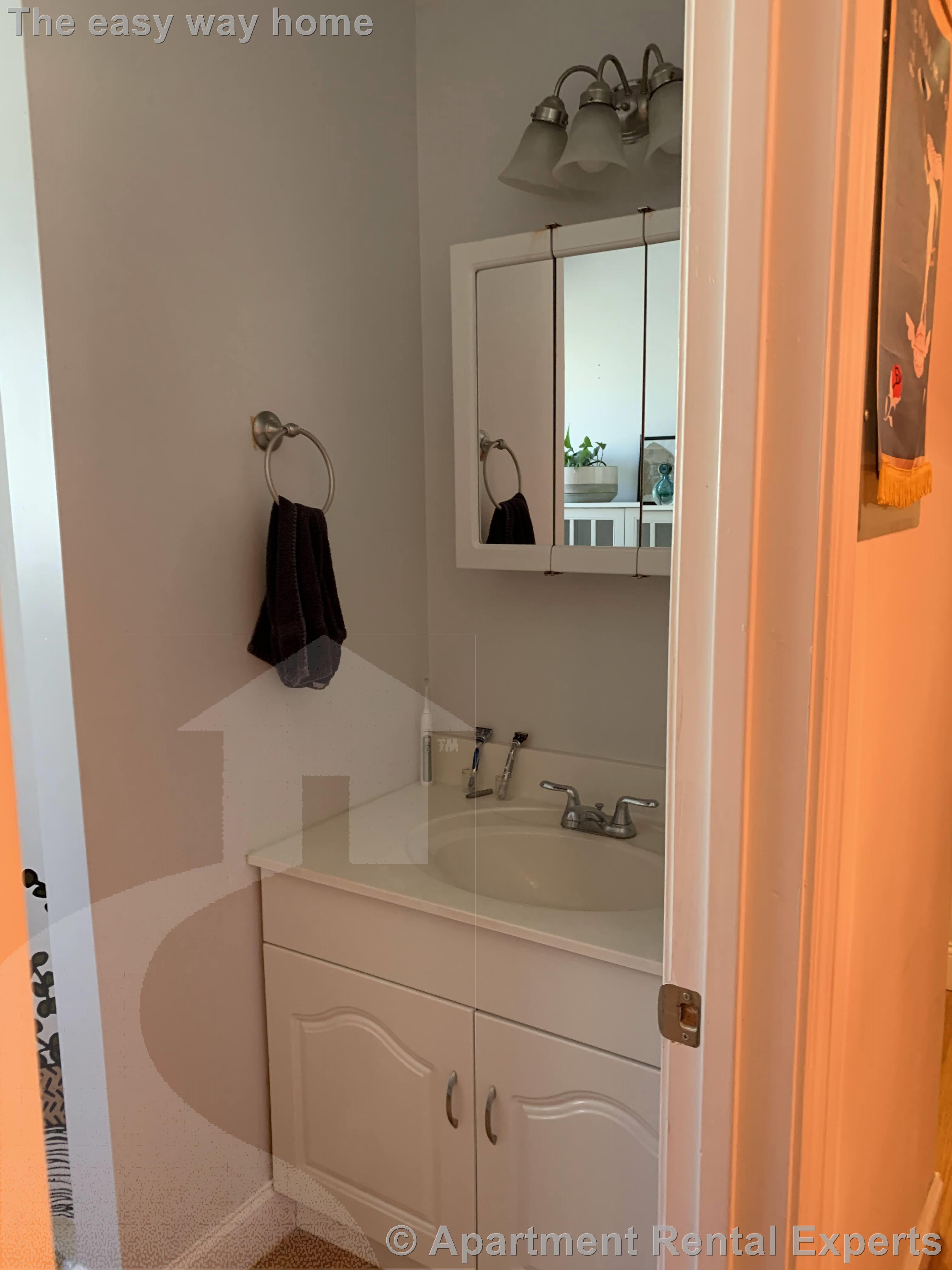 2 bed, 1 bath apartment for rent at 11 Everett Ave Unit 2, East Somerville — photo 12 of 19