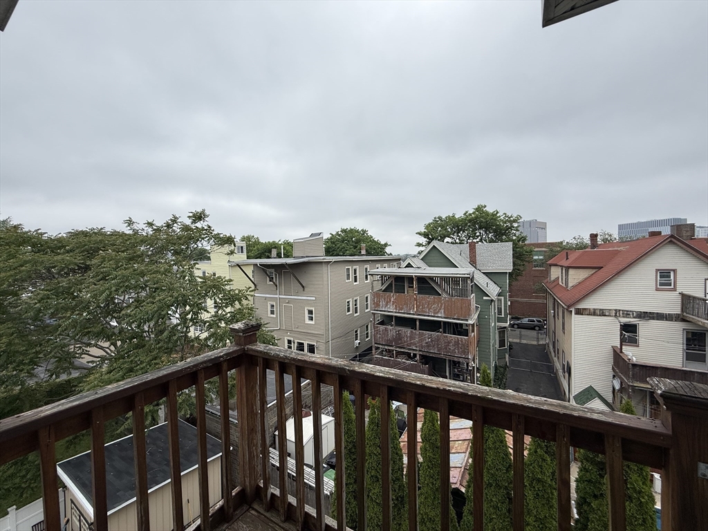 2 bed, 2 bath apartment for rent at 11 Everett Ave Unit 3, East Somerville — photo 15 of 18