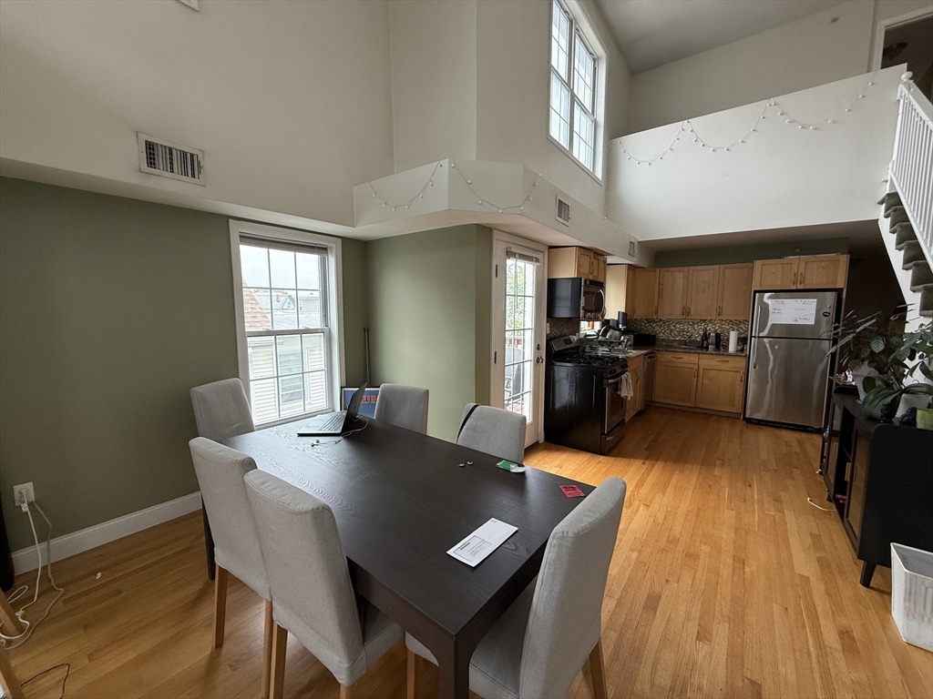 2 bed, 2 bath apartment for rent at 11 Everett Ave Unit 3, East Somerville — photo 4 of 18