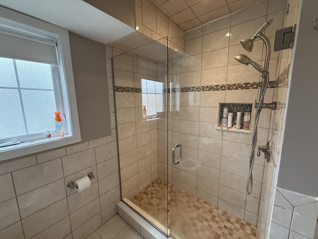 2 bed, 2 bath apartment for rent at 11 Everett Ave Unit 3, East Somerville — photo 10 of 18