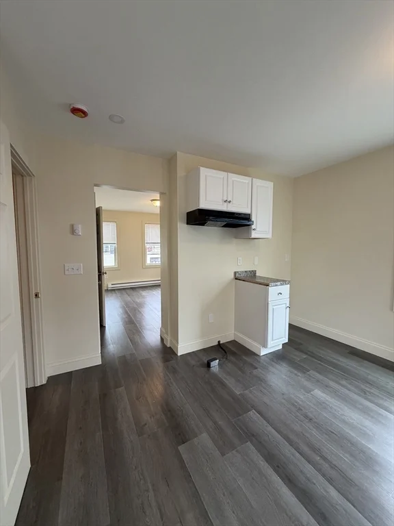 1 bed, 1 bath apartment for rent at 11 Exchange Ct Unit 2, Waltham — photo 2 of 5