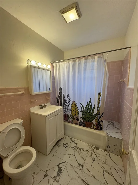 3 bed, 1 bath apartment for rent at 11 Fairfield St Unit 2, Watertown — photo 7 of 11