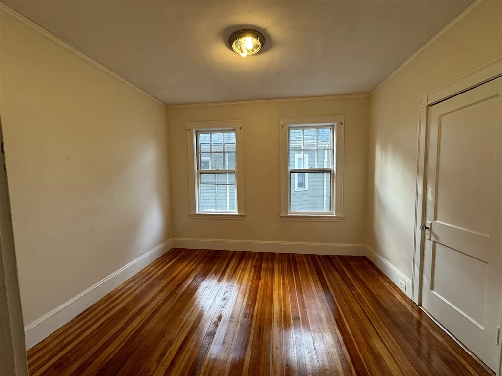3 bed, 1 bath apartment for rent at 11 Fairfield St Unit 2, Watertown — photo 6 of 11