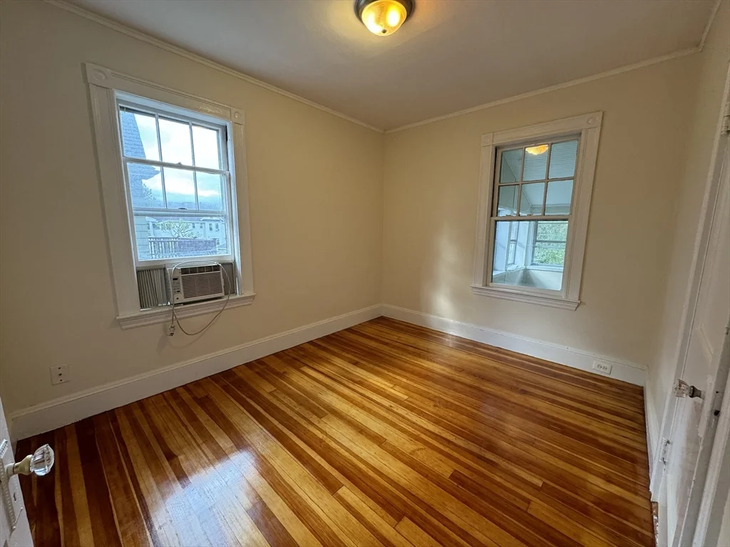 3 bed, 1 bath apartment for rent at 11 Fairfield St Unit 2, Watertown — photo 8 of 11